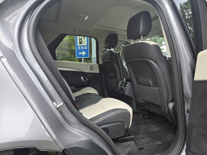 Фото 12 - Land Rover Discovery