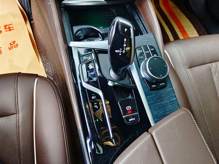 Фото 13 - BMW 5 Series Hybrid