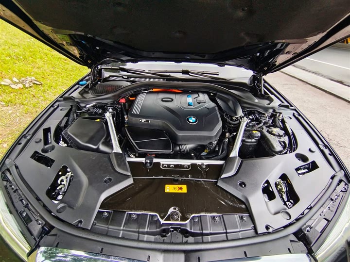 Фото 23 - BMW 5 Series Hybrid