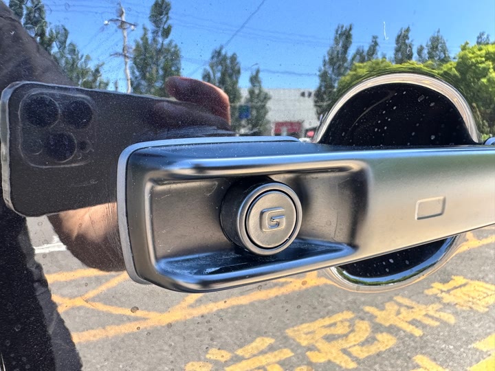 Фото 10 - Mercedes-Benz EQG