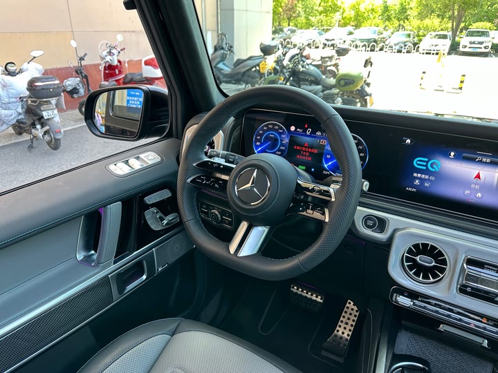 Фото 14 - Mercedes-Benz EQG