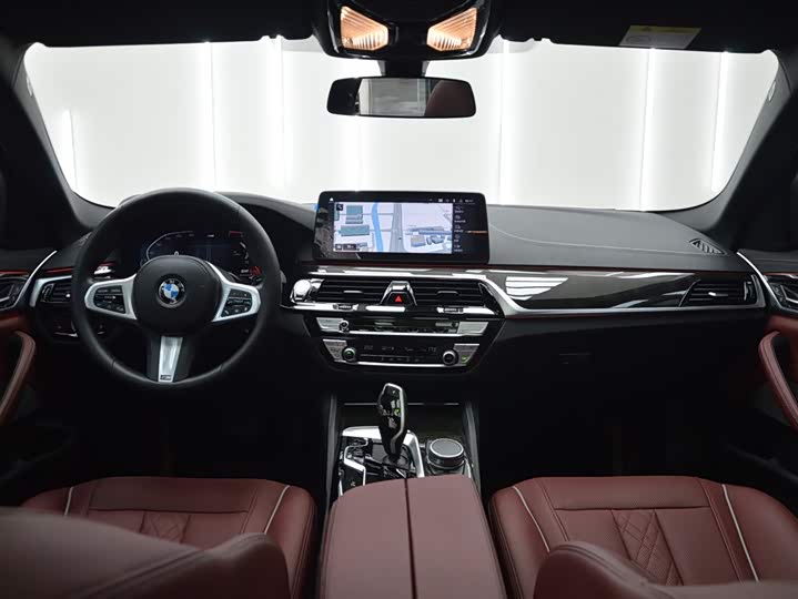 Фото 14 - BMW 5 Series