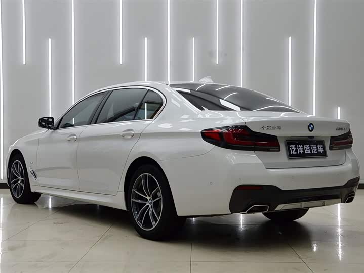 Фото 20 - BMW 5 Series