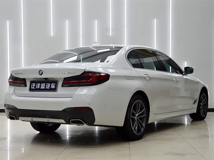 Фото 21 - BMW 5 Series