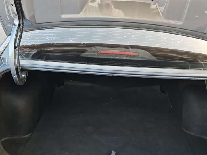 Фото 14 - Roewe i5