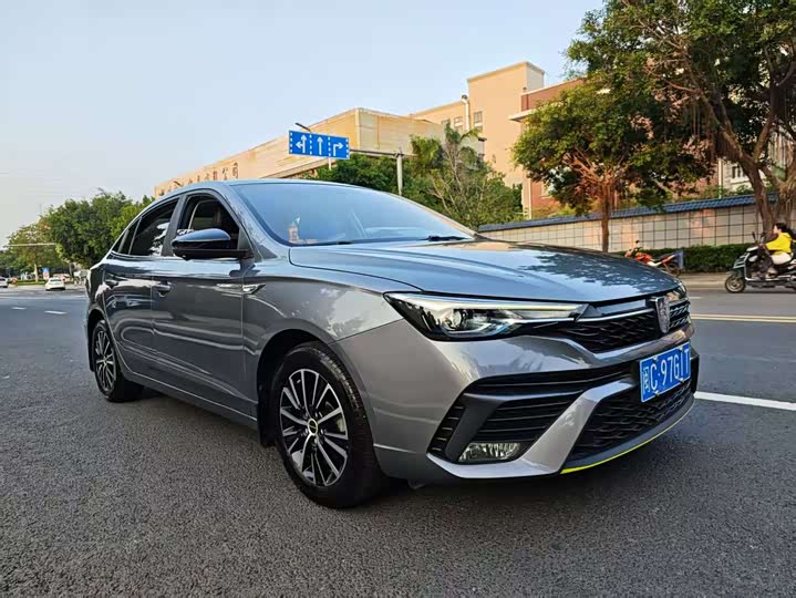 Фото 4 - Roewe i5