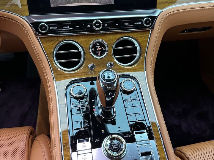 Фото 23 - Bentley Continental GT