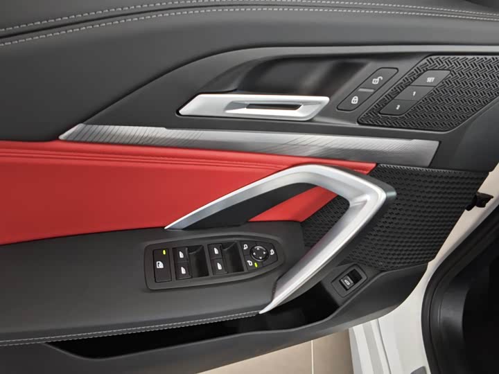 Фото 11 - BMW X1