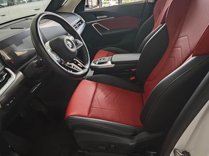 Фото 12 - BMW X1