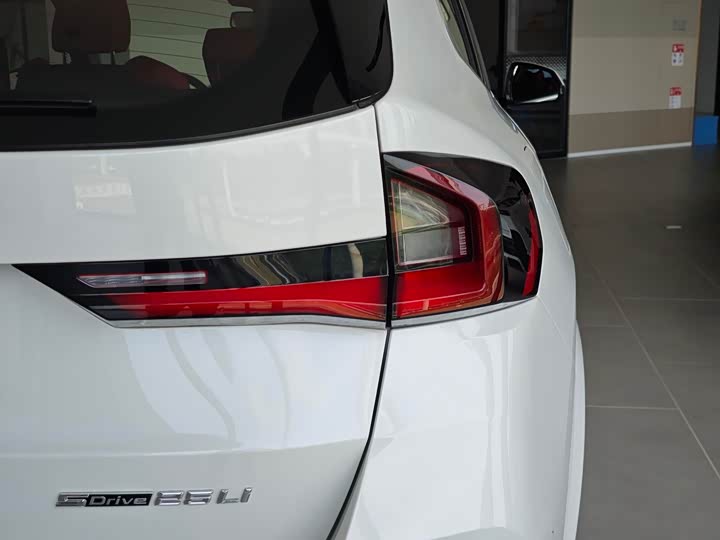 Фото 17 - BMW X1