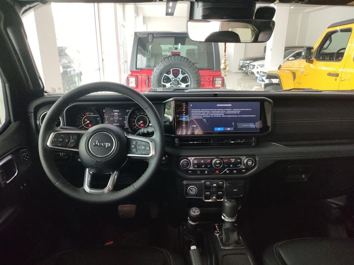 Фото 10 - Jeep Wrangler