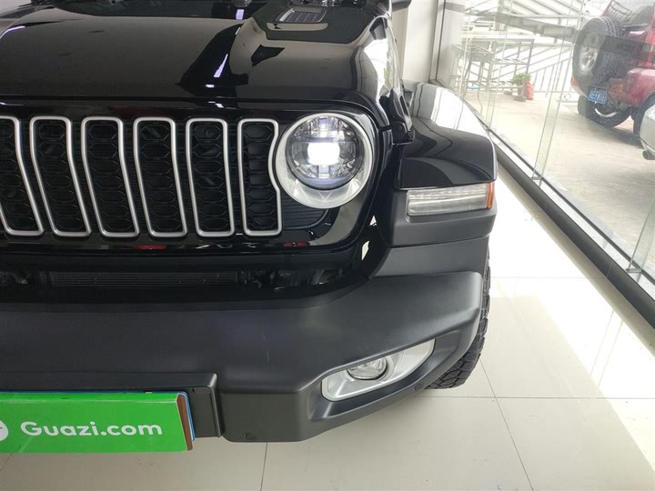 Фото 24 - Jeep Wrangler