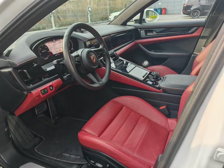 Фото 3 - Porsche Panamera