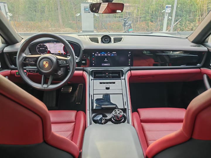 Фото 5 - Porsche Panamera