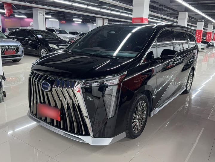 Фото 2 - GAC Trumpchi M8