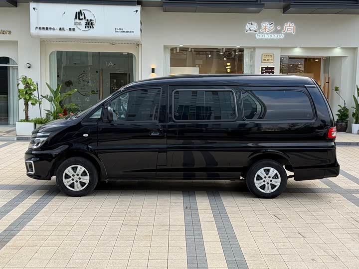 Фото 8 - Dongfeng Forthing Lingzhi M5