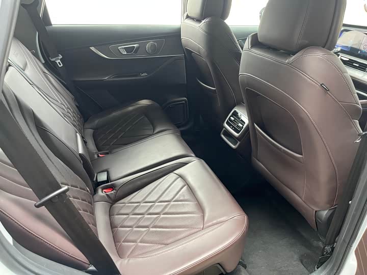 Фото 25 - Chery Tiggo 8 Pro Hybrid