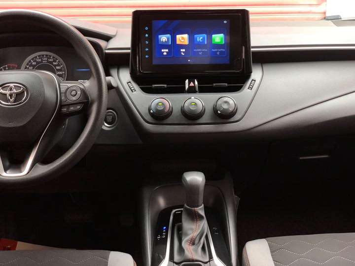 Фото 13 - Toyota Corolla