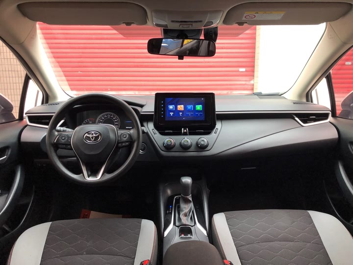 Фото 9 - Toyota Corolla