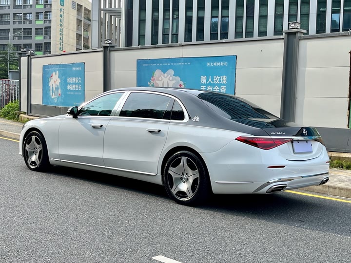 Фото 4 - Mercedes-Benz Maybach S-Class