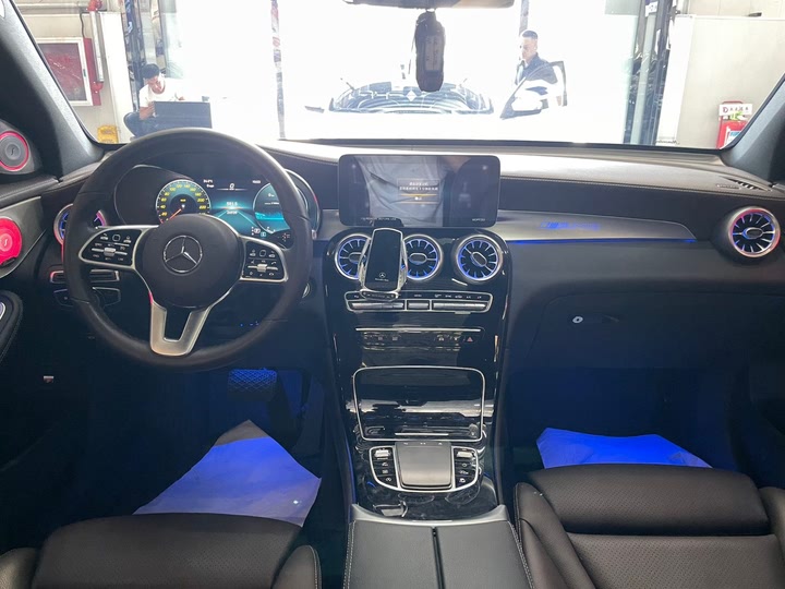 Фото 12 - Mercedes-Benz GLC-Class