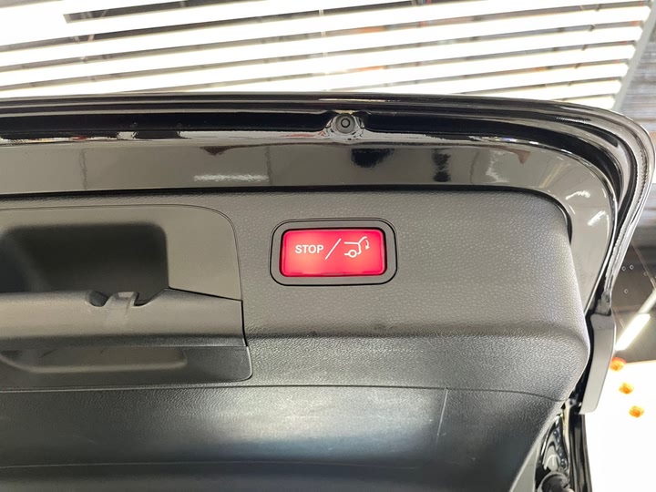 Фото 16 - Mercedes-Benz GLC-Class