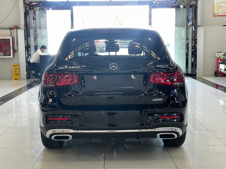 Фото 19 - Mercedes-Benz GLC-Class