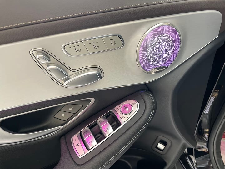 Фото 5 - Mercedes-Benz GLC-Class