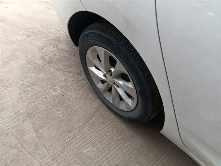 Фото 30 - Chevrolet Onix (Cavalier)