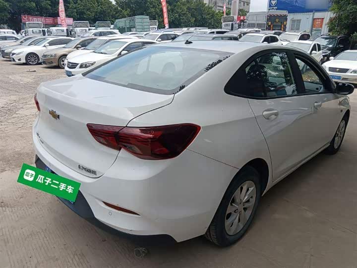 Фото 7 - Chevrolet Onix (Cavalier)