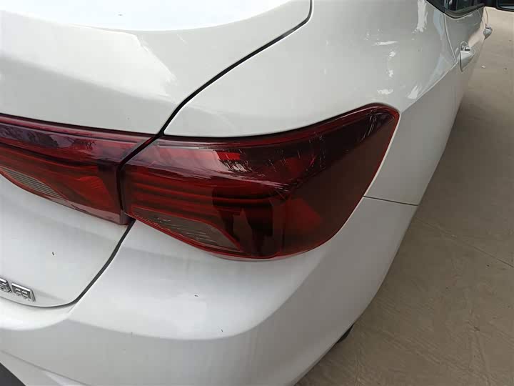 Фото 8 - Chevrolet Onix (Cavalier)