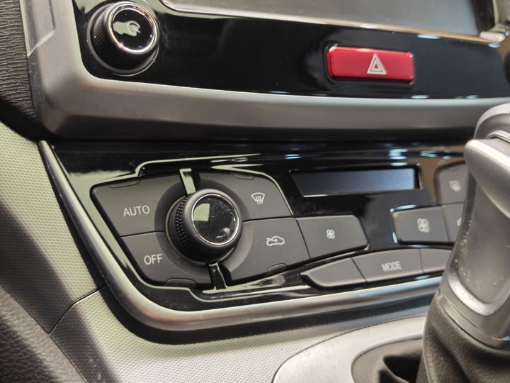 Фото 13 - Haval M6