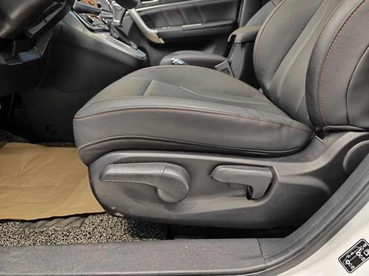 Фото 7 - Haval M6