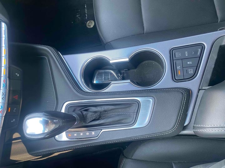 Фото 10 - Cadillac CT4