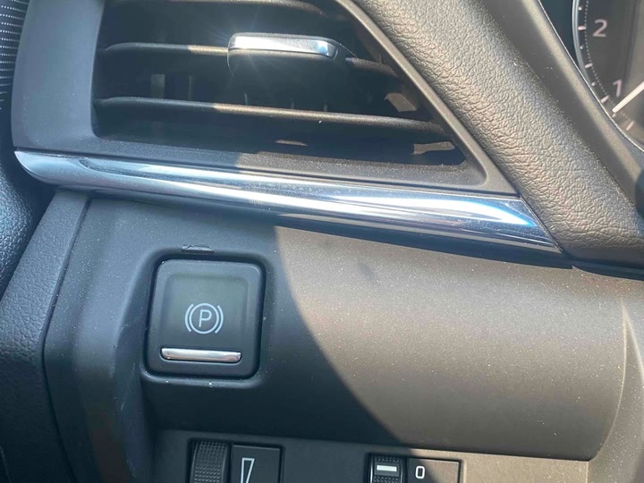 Фото 14 - Cadillac CT4