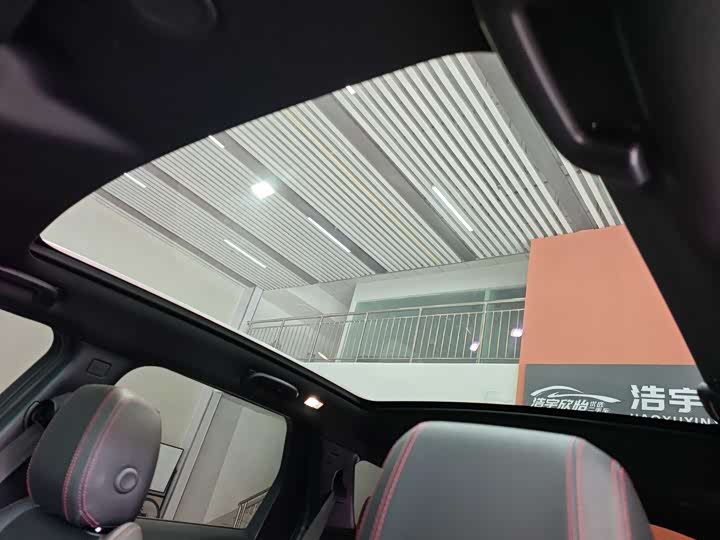 Фото 11 - Land Rover Discovery Sport