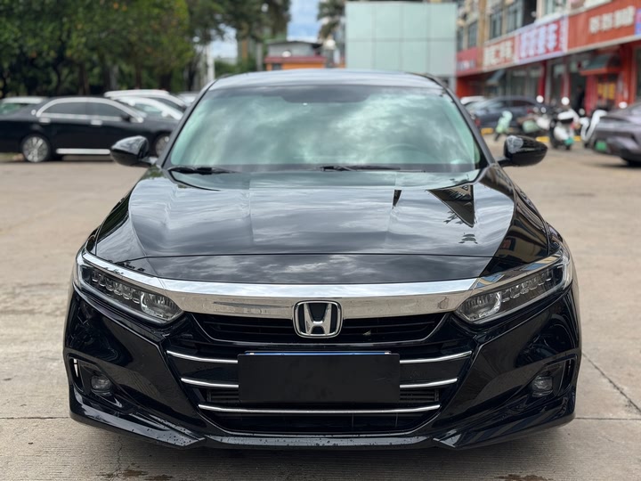Фото 2 - Honda Accord