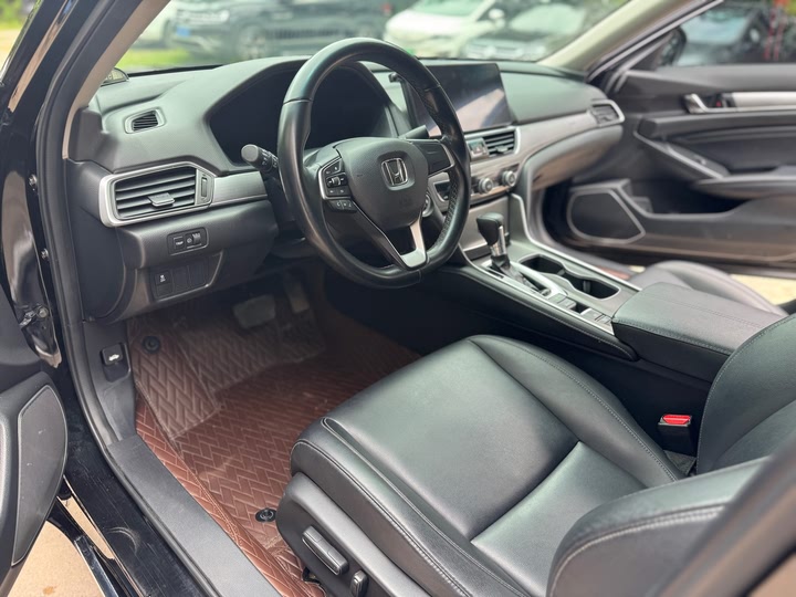 Фото 5 - Honda Accord