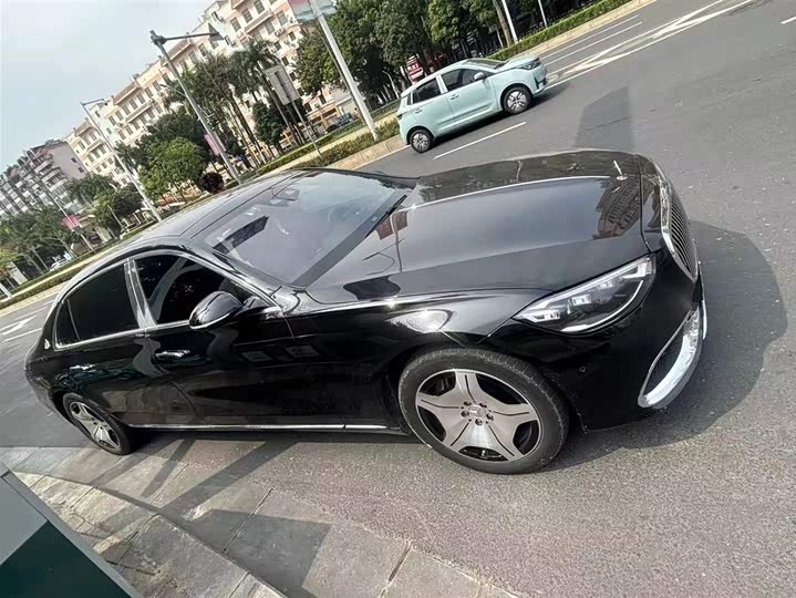 Фото 2 - Mercedes-Benz Maybach S-Class