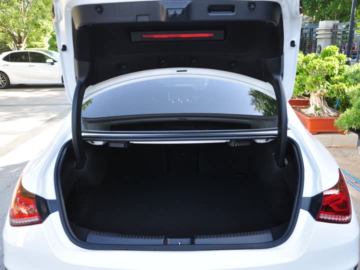 Фото 15 - Mercedes-Benz CLA-Class AMG