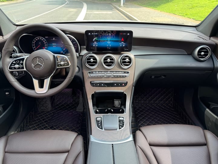 Фото 10 - Mercedes-Benz GLC-Class