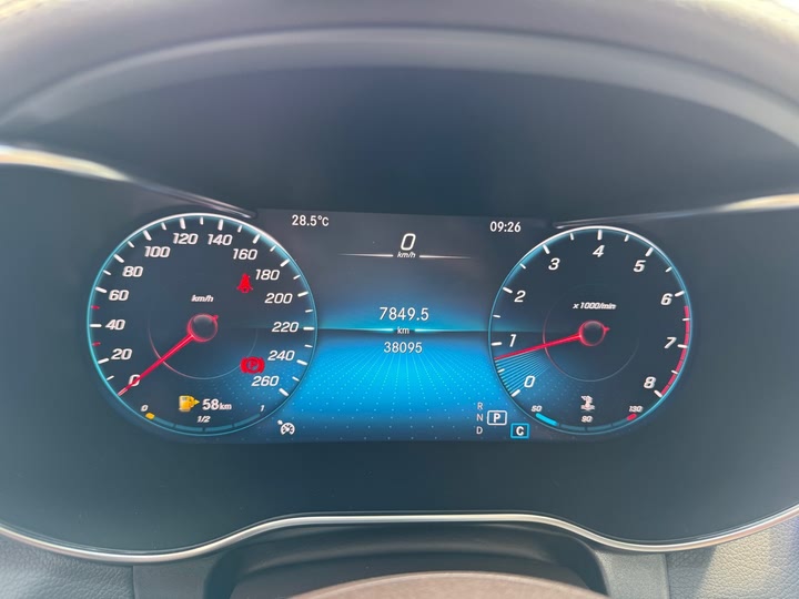 Фото 13 - Mercedes-Benz GLC-Class