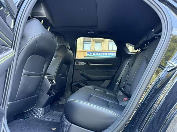 Фото 11 - Geely Preface