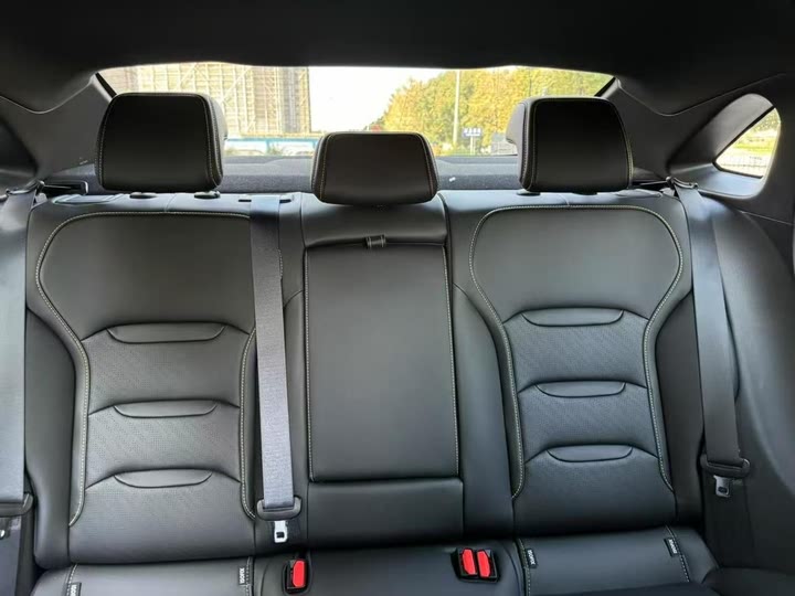 Фото 12 - Geely Preface