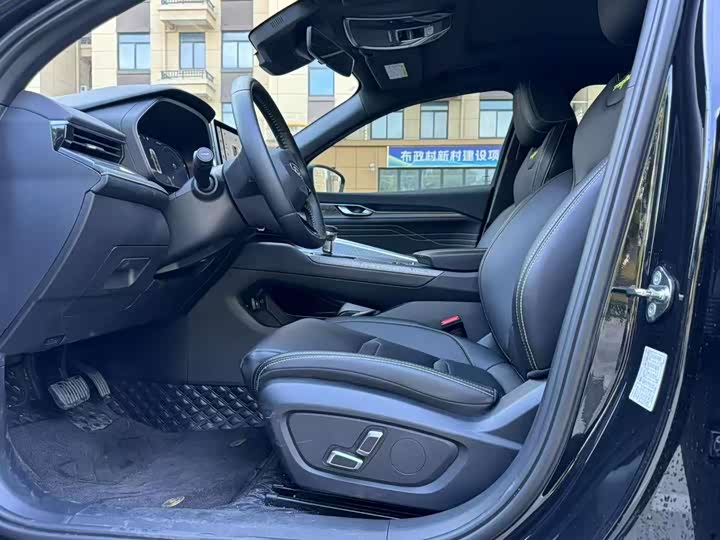 Фото 6 - Geely Preface