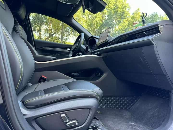 Фото 7 - Geely Preface