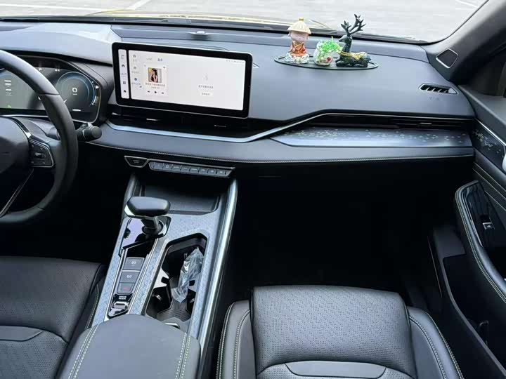 Фото 8 - Geely Preface