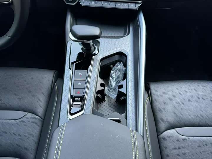 Фото 9 - Geely Preface