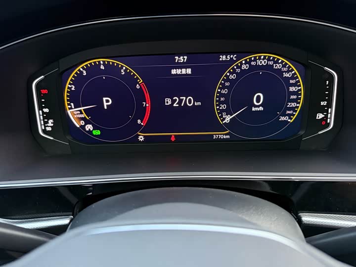 Фото 13 - Volkswagen Passat