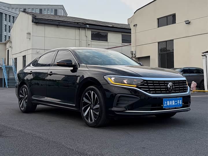 Фото 3 - Volkswagen Passat